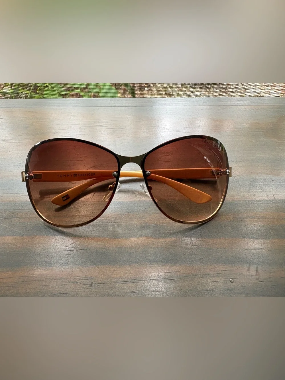 Tommy Hilfiger sunglasses • amber lens